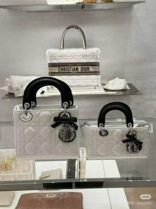 Picture of Dior Handbags _SKUfw239330711fw